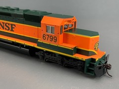 HO Kato 37-2901 EMD SD40-2 BNSF #6799 Mid w/Snoot Nose DCC/Non-SND HO6983