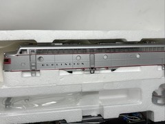 HO scale Proto 2000 CB&Q Burlington E8/9 Diesel Locomotive no 8046