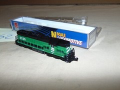 LIFE LIKE N 7739 BURLINGTON NORTHERN SD7 DIESEL + BOX #62