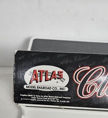 ATLAS Classic HO Scale Model Railroad Locomotive #8852 ALCO RS-1 SANTA FE #2396