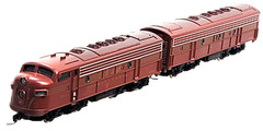 Z Marklin 88605 PRR F7 A/B both powered LEDs 5-poles PRR +CC (tested)MTL cplrs#1