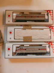 STEWART HOBBIES/KATO HO 8220/8225/8221 CB&Q F3A/B PHASE II, POWERED A/B UNPOW. B