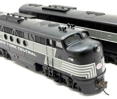 Bachmann HO Scale DCC & DC New York Central A & B unit