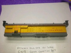 SD9 SHELL ONLY UNION PACIFIC 457 ATHEARN HO SCALE 3826 NO LENSES