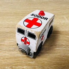 Sodor Hospital Ambulance 2002 Thomas the Tank & Friends Wooden Railway Trains