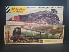 2 Various Locomotive Unassembled Model Kits Open Started! With Decal Extra!