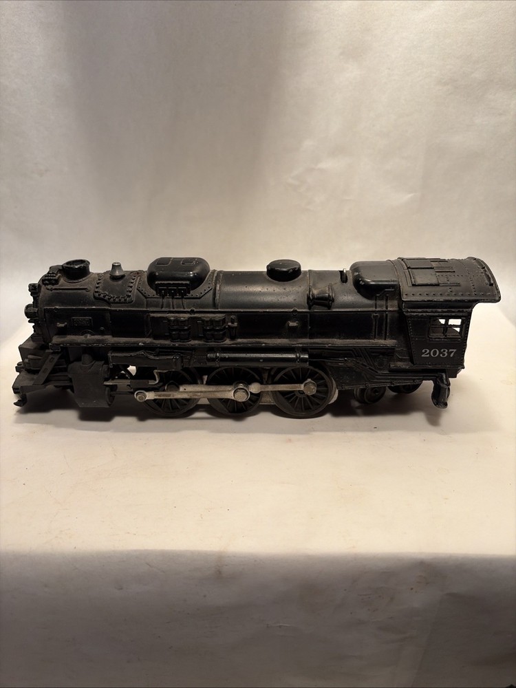 Vintage 1950’s Postwar Lionel O Gauge No.2037 Steam Locomotive & No.6026W Tender