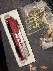 Vintage HO Scale Train Lot Bachmann Santa Fe Kits Buildings Figures Track 1970s