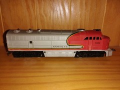 HO Vintage Tempo Santa Fe Diesel Locomotive—works-no light