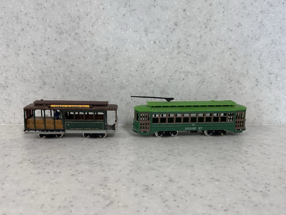Vintage 2 Classic Streetcars HO Scale Desire St 463 and Powell & Mason Street