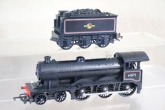 TRIANG HORNBY R150S SMOKE BR BLACK 4-6-0 CLASS B12 LOCOMOTIVE 61572 oe
