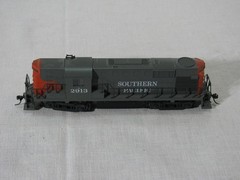 Vtg Atlas HO Scale RS-11 Diesel Loco 7093, Southern Pacific 2913, Tested, Kadees