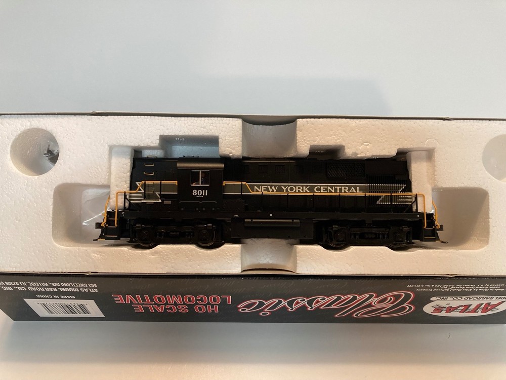Atlas RS-11 New York Central NYC Rd. 8011 Lighting Stripe BRAND NEW NKP B&A D&H