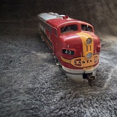 Athearn Santa Fe F-7A Phase 2 Powered Diesel Locomotive HO Scale