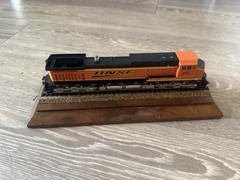 DASH 9-44CW BNSF # 617 DCC QUICK PLUG EQUIPPED Train – Parts/repair