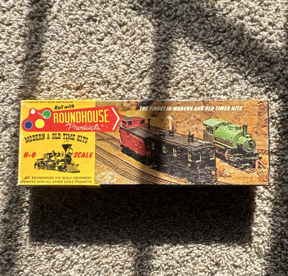 Roundhouse Products HO 1:87 Box Cab Diesel Locomotive Kit DC Analog 2801