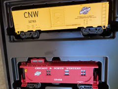 Rail King Ready to Run O Gauge Train Chicago Northwestern Set w Extra Track NICE