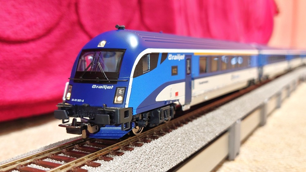 【HO】PIKO EXPERT/HOBBY CD Railjet 8-Car Set