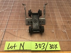 American Flyer S Train 303 Locomotive Engine PILOT TRUCK CROSSHEAD PART LOT N