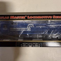 BRAND NEW HO Atlas 9004 Dash 8-40B Diesel Locomotive Conrail #5068 Train