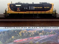 NORTHERN PACIFIC GP9 LOCO- DCC/TSUNAMI SOUND HO Scale -“GENESIS” NEW RTR OOP