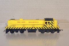 TRIANG R155 TR YELLOW DIESEL SWITCHER LOCOMOTIVE 5007 from 1959 om