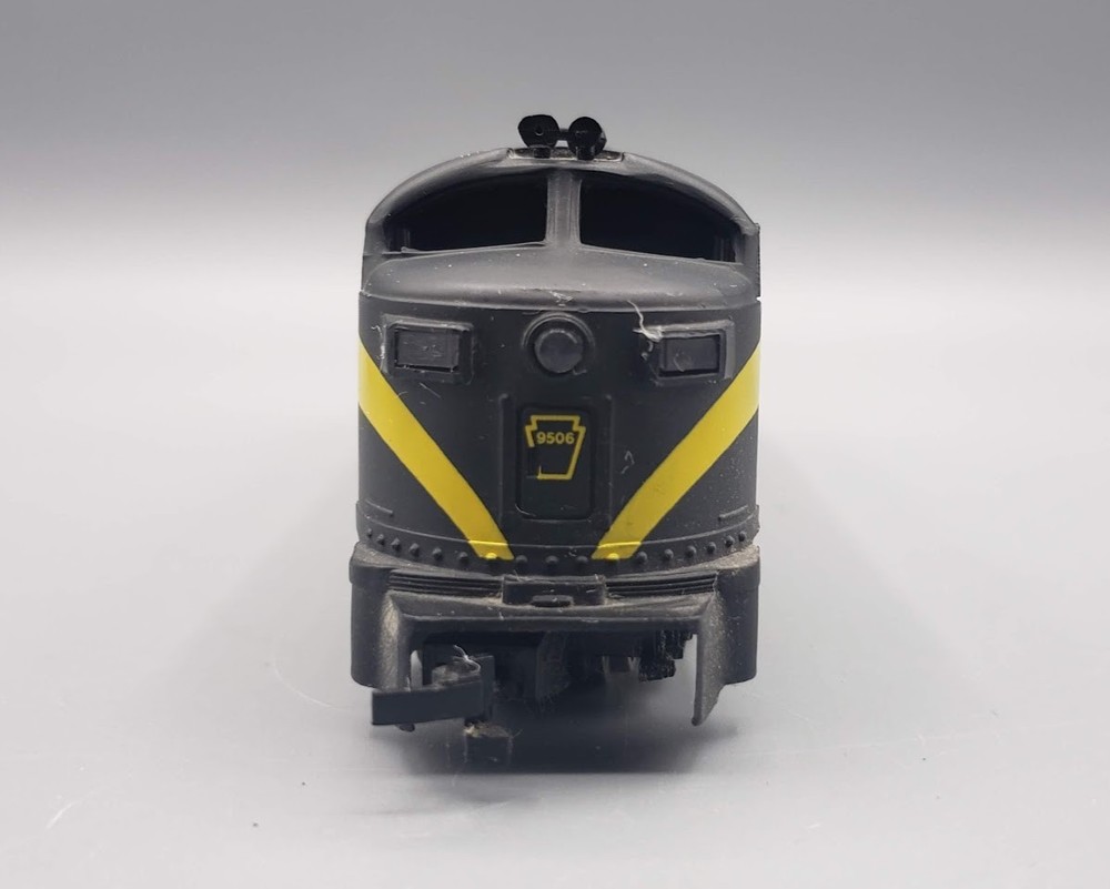 AHM Mehano Pennsylvania #9506-A C Liner Locomotive Engine Model Railroad