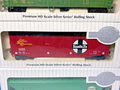 3 Bachman Silver Series Reefer/Boxcar/Hopper & 4 LifeLike Proto Box Car HO BX-AA