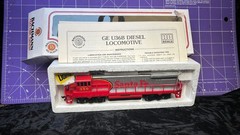 NOS Vintage Bachmann HO Scale Santa Fe GE U36B Diesel Locomotive/Loco 350 bin2