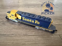 KATO HO EMD SD40-2 Snoot Nose Locomotive Santa Fe #5027