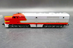 N Con-Cor 2102 Dummy Unpowered PA-1 Diesel Locomotive Santa Fe w/ Case