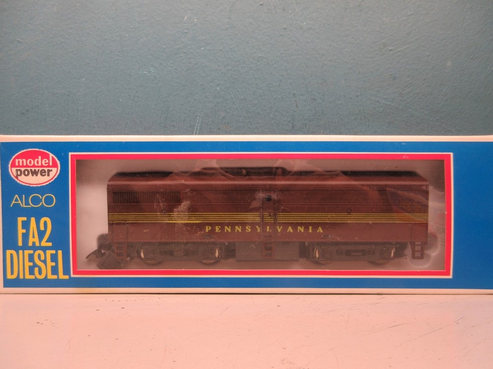 MODEL POWER ho FB2 DIESEL LOCOMOTIVE DUMMY PENNSYLVANIA .#861