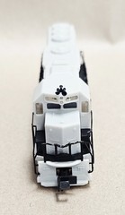 N Scale ATLAS 48601 Undecorated GP40-2 Locomotive