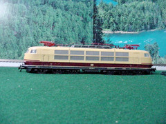 ROCO HO 04146 A DB Deutsche Bahn BR 103 Electric Locomotive