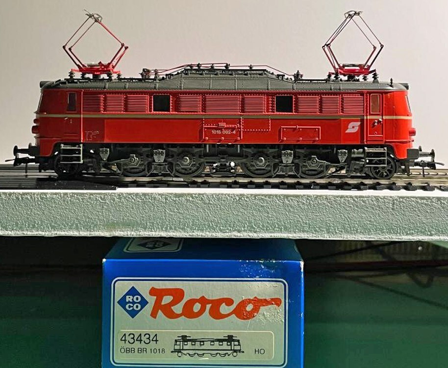 HO ROCO 43434 OBB AUSTRIAN BR 1018 002-4 ELECTRIC LOCOMOTIVE