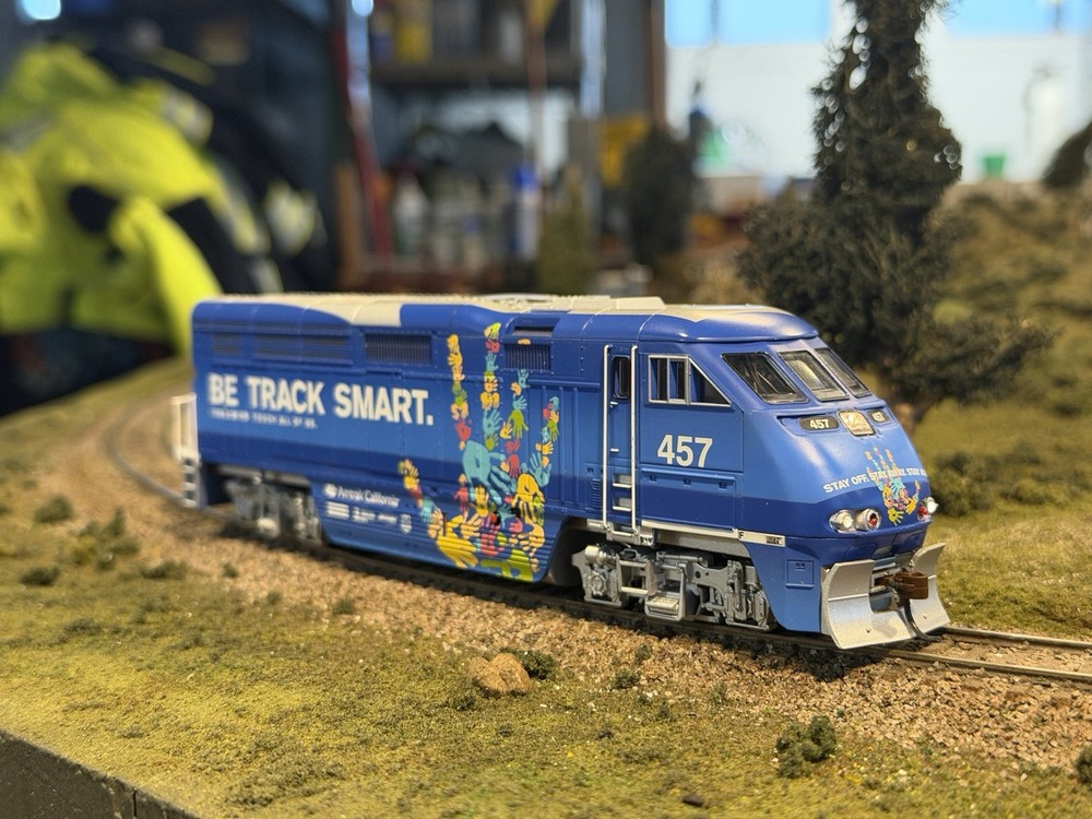 HO Scale Athearn F59phi #457 “Be Track Smart” DCC