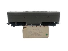 Ho Scale Stewart Hobbies 9001 F7B Phase 1 Early Undecorated Powered Locomotive