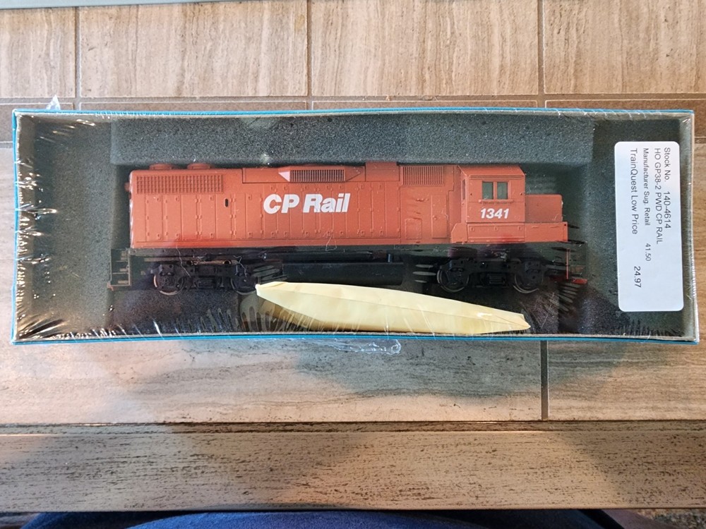 Athearn HO CP Rail GP38-2 POWERED NEW IN BOX RD# 1341 140-4614