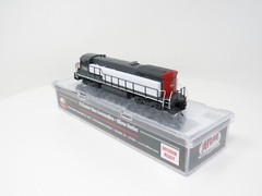 Atlas N 40005445 Southern Pacific SP GE B30-7 Diesel Locomotive DC Freight Train