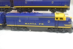 LIONEL 6-18117 & 18121 & 18122 SANTA FE, F-3, BLUE AND YELLOW, A-B-B-A, LN-BOXED