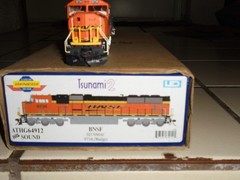 Athearn Genesis HO Scale SD70MAC (BNSF 9734) DCC/Sound Tsunami2