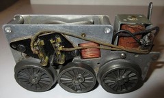 LIONEL POSTWAR 0 GAUGE D STEAMER MOTOR & E UNIT,W/MAGNA TRACTION,6 WHEEL DRIVE