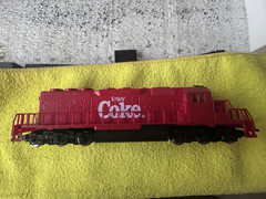 HO SCALE ELECTRIC TRAIN ENGINE & CABOOSE “ENJOY COKE” DIET COCA -COLA