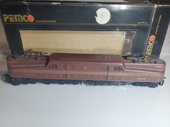 ho Pemco Pennsy #4828 GG1 Electric Locomotive – Tuscon Red – DC – Runs Good (B)