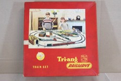 TRIANG RPA BR CLOCKWORK 0-6-0 TANK LOCOMOTIVE & COACH SET ob