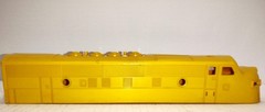 LIONEL #2343 YELLOW SHELL AND ORIGINAL F3 PARTS 1949-1950 -O GAUGE/USED