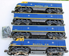 O-Gauge – Lionel Blue/Yellow Santa Fe F-3 – A-B-B-A – 18117, 18121, 18122