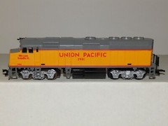LIFE LIKE HO scale UNION PACIFIC #3901 F-40 DIESEL LOCOMOTIVE