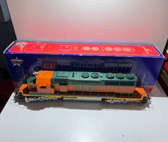 USA Trains #R22306 G Scale BNSF #6915 SD40-2 Locomotive Runs Boxed
