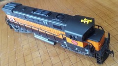 AHM HO Scale Alco Century 424 Diesel Locomotive – The Milwaukee Road 807 -…